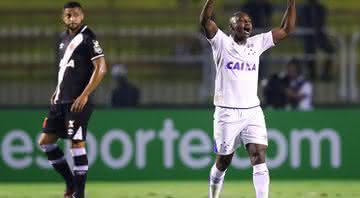 Sassá foi rebaixado com o Cruzeiro na última temporada - GettyImages