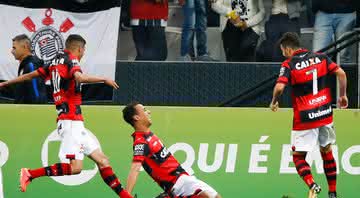 Gilva(ao centro) é o novo reforço do Botafogo - GettyImages