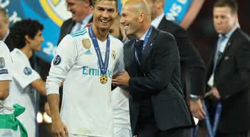 Cristiano Ronaldo ao lado de Zidane na época de Real Madrid - GettyImages