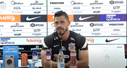 Giuliano, jogador do Corinthians na coletiva em que defende Sylvinho - Transmissão Youtube/Corinthians TV