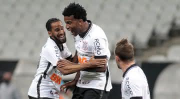 Corinthians provoca Palmeiras e ‘devolve’ pichação de rival: “Eterno 8/4” - Coca /Ag.Corinthians/ Fotos Públicas