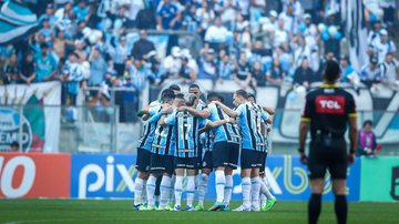 Jogadores do Grêmio reunidos em campo - Lucas Uebel/Grêmio FBPA/Flickr