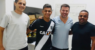 Mercado da Bola: Gustavo Oliveira assina com a Ponte Preta e celebra primeiro contrato profissional - Divulgação/ LS Assessoria de Imprensa