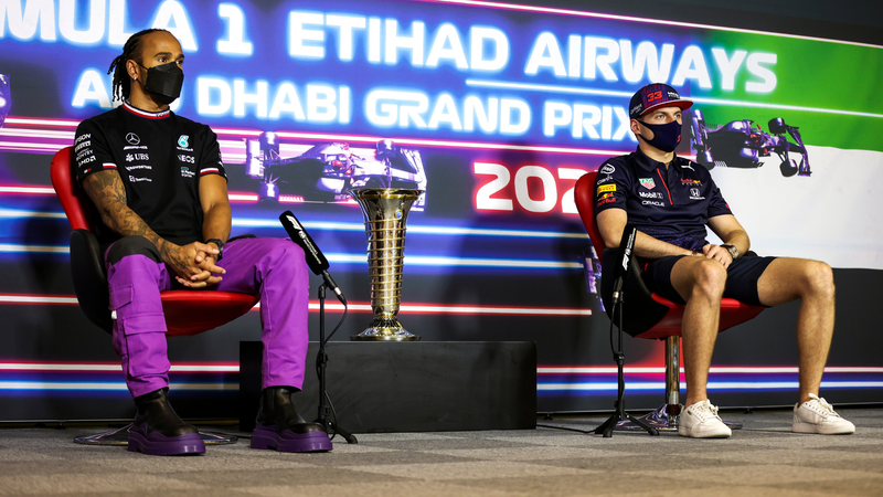 Lewis Hamilton e Max Verstappen estão empatados na primeira colocação e decidem título em Abu Dhabi - Getty Images