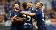 Jogadores da Inter de Milão comemorando o gol diante do Genoa pelo Campeonato Italiano - GettyImages