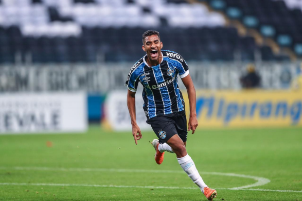 Isaque comemora um ano de gol na estreia em Gre-Nal: “Realizei um sonho de menino” - Divulgação/ MS + Sports
