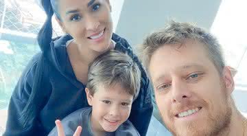 Jaqueline Carvalho e família - Reprodução / Instagram