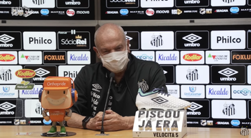 Após eliminação do Santos, Jesualdo sai em defesa de Valdimir: “Plena confiança” - YouTube/ Santos TV