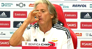 Jorge Jesus durante entrevista coletiva pelo Benfica - Transmissão Benfica TV