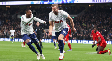 Em jogo eletrizante, Tottenham e Liverpool empatam no Inglês - GettyImages