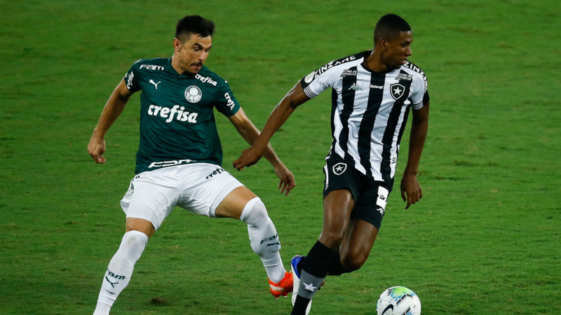 Kanu atuando pelo Botafogo - GettyImages