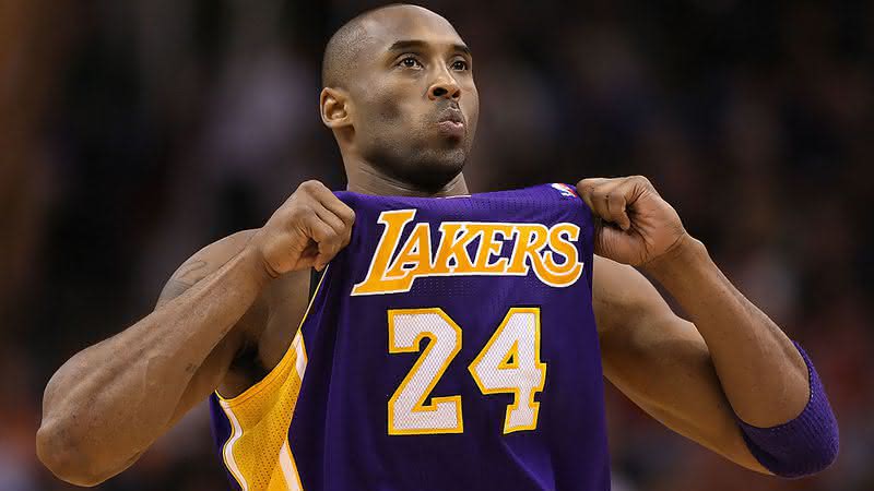 Kobe Bryant, astro da NBA e do Los Angeles Lakers em quadra - GettyImages