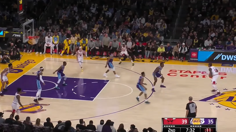 NBA: DeRozan comanda, e Bulls vencem Lakers no Staples Center - YouTube/ NBA Brasil