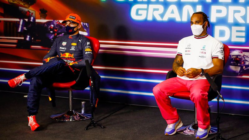 Max Verstappen complicou a corrida de Lewis Hamilton durante o GP da Espanha - GettyImages