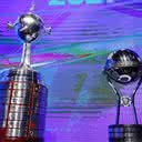Troféu da Libertadores e da Sul-Americana - GettyImages