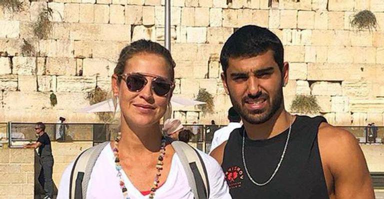 Jogador de basquete “pede” atriz Luana Piovani em casamento - Instagram