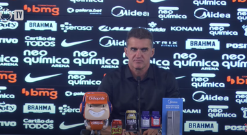 Mancini comemora vitória do Corinthians e explica opção por Jô no banco - Reprodução/ YouTube