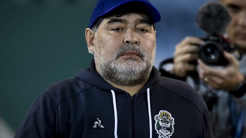 Maradona renova com o Gimnasia até dezembro de 2021 - GettyImages