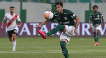 Matías Viña revela sofrimento após expulsão determinante para o Palmeiras - Getty Images
