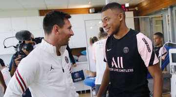 Messi conversa com Mbappé - Getty Images