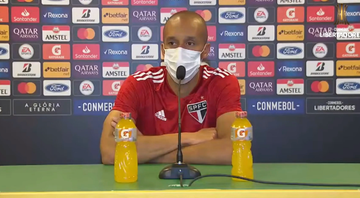 Miranda. jogador do São Paulo, durante entrevista depois da partida da Libertadores - transmissão FOX Sports