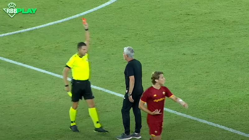 Mourinho e mais três: Amistoso entre Roma e Betis é marcado por expulsões - Transmissão/ Betis TV