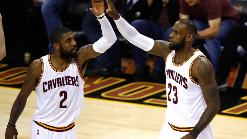 Kyrie Irving e LeBron James na NBA - Getty Images