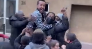 Nenê leva torcedores à loucura com ‘golaço’ em rua da França; vídeo - Reprodução/ Twitter