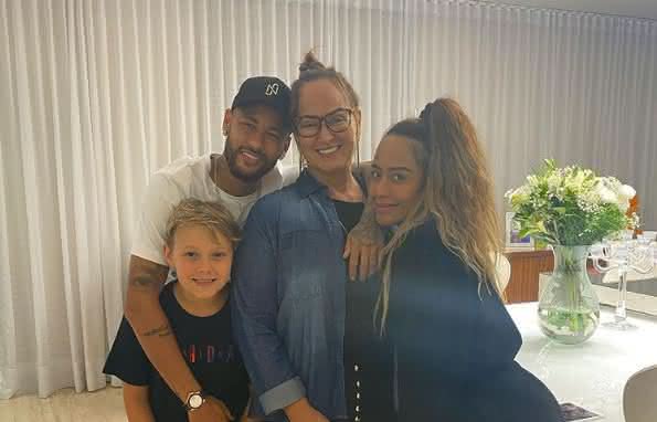 Neymar compartilhou momento em família - Instagram @neymarjr