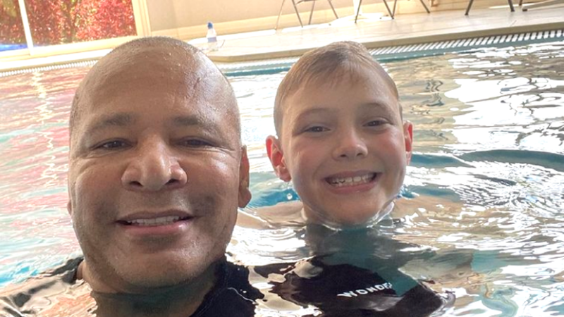 Neymar pai e Davi Lucca curtem dia na piscina - Reprodução/Instagram