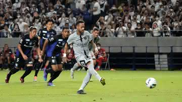 Neymar responde críticas sobre pênalti em PSG x Gamba Osaka - GettyImages