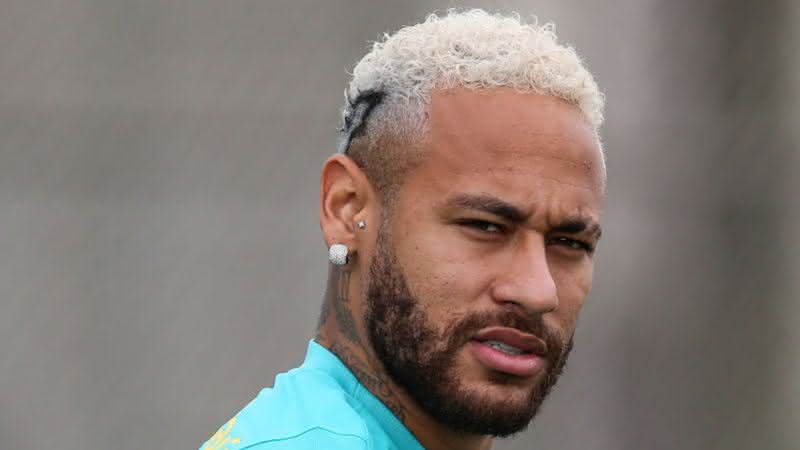 Neymar leva susto com avião que pousou no Brasil - GettyImages