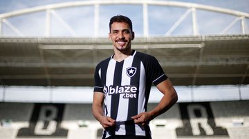 Flickr Botafogo/ Vitor Silva - Botafogo anunciou Carlos Eduardo como novo reforço