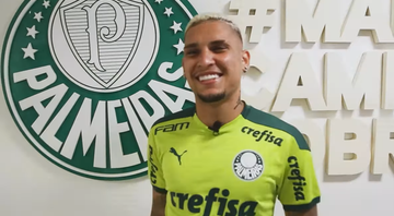 Rafael Navarro assina com Palmeiras até 2026 - Transmissão / TV Palmeiras - 22/12/2021