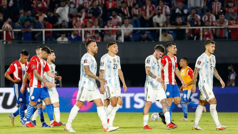Paraguai e Argentina se enfrentaram nas Eliminatórias - GettyImages
