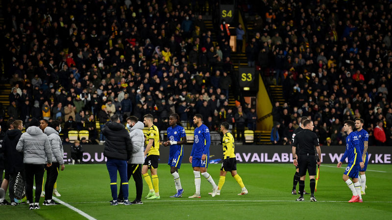 Torcedor passa mal em jogo entre Chelsea e Watford e partida foi paralisada - Getty Images