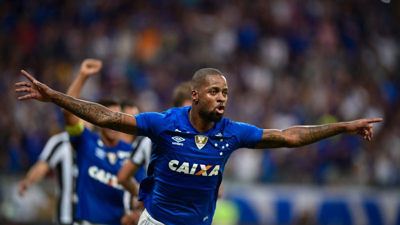 Perícia indica que Dedé está apto a jogador e zagueiro busca rescisão com o Cruzeiro - GettyImages