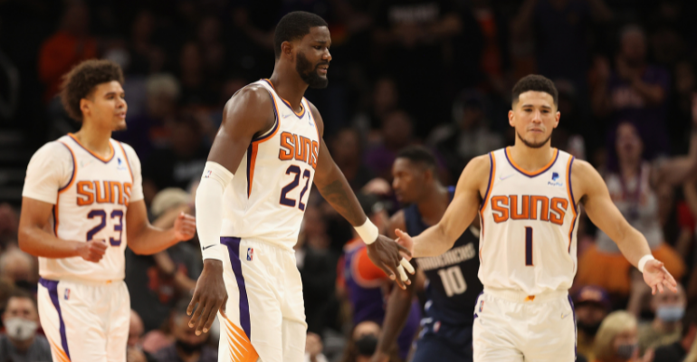 Phoenix Suns batem Cleveland Cavaliers na NBA - Getty Images