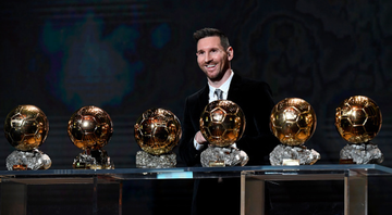Messi durante a premiação da Bola da Ouro - GettyImages