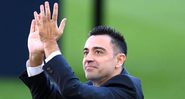 Xavi, treinador do Barcelona batendo palma - GettyImages