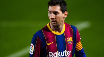 Lionel Messi com a camisa do Barcelona em campo - GettyImages