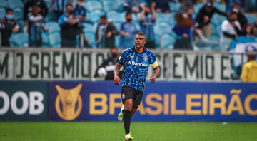 Douglas Costa deve permanecer no Grêmio para a temporada de 2022 - Lucas Uebel / Grêmio FBPA / Flickr