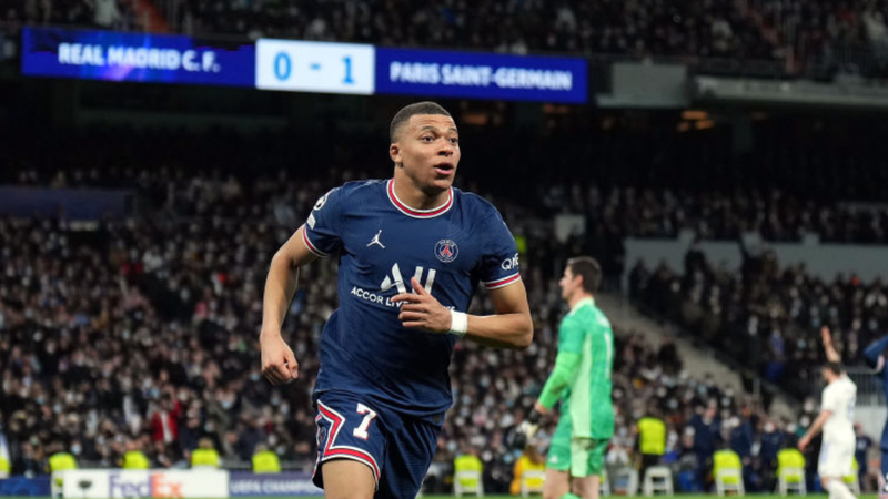 Mbappé marca dois e PSG vence o Strasbourg pelo Campeonato Francês - Getty Images
