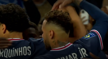 Neymar comemorando o segundo gol do PSG na partida contra o Olympique de Marselha - Star+