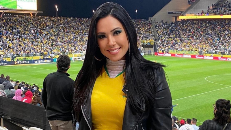 Raquel Freestyle acompanhando o jogo do Brasil - Reprodução/Instagram