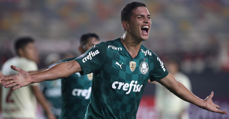 Renan comemorando primeiro gol com a camisa do Palmeiras - Getty Images