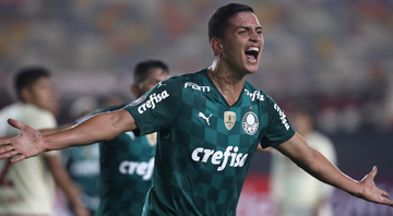 Renan comemorando primeiro gol com a camisa do Palmeiras - Getty Images