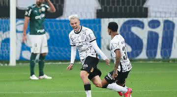 Roger Guedes comemora gol pelo Corinthians - Getty Images