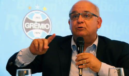Romildo Bolzan, presidente do Grêmio durante entrevista coletiva - Divulgação/Grêmio