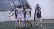 Jogadores do Santos comemorando o gol diante do Rondoniense pela Copinha - Transmissão SporTV